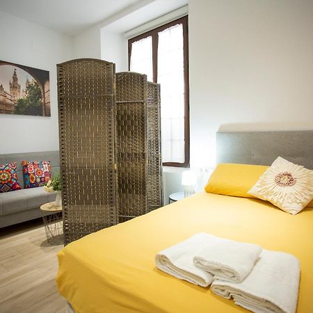 Wish Suite Cervantes Sevilla Bagian luar foto
