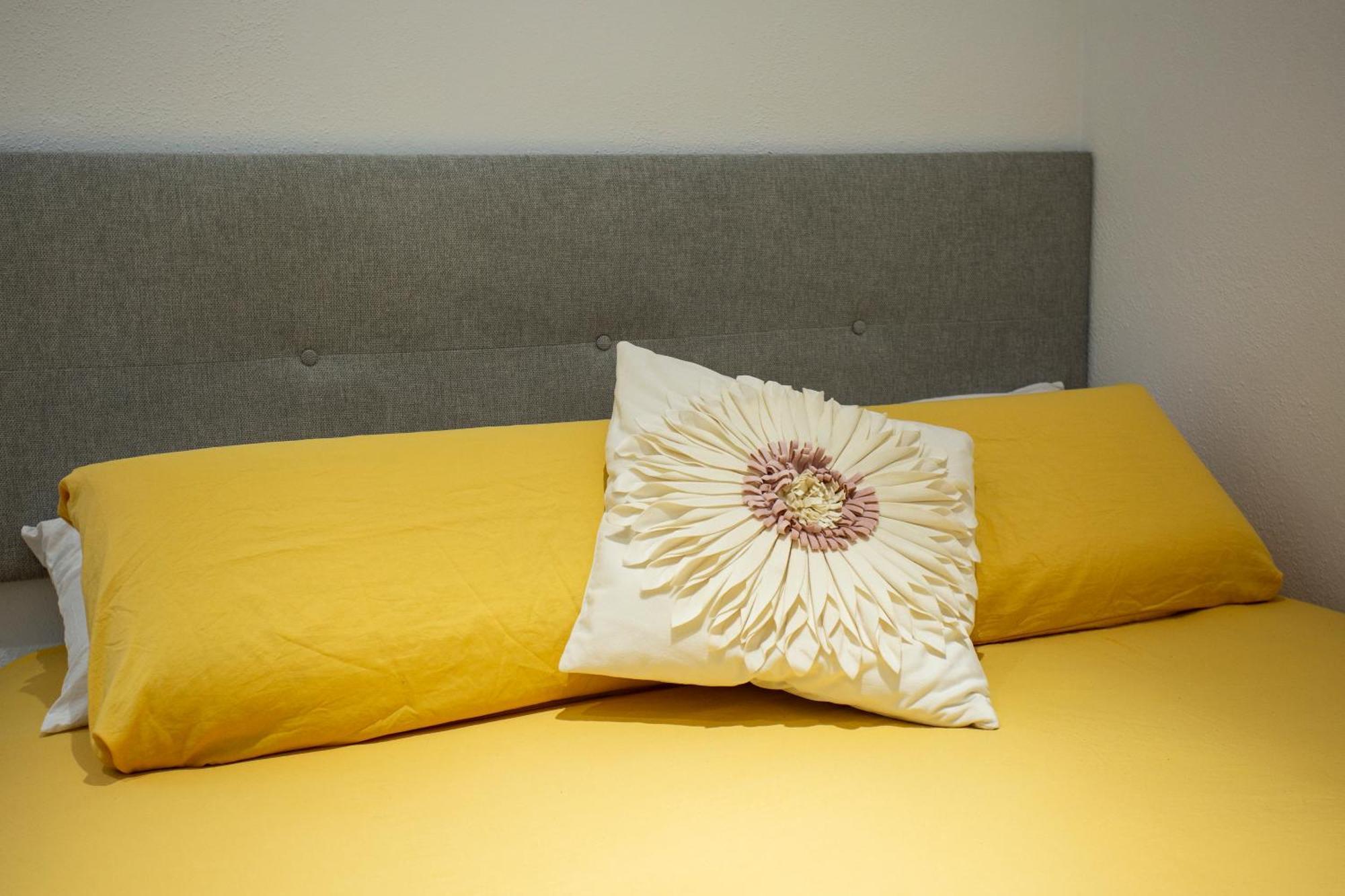 Wish Suite Cervantes Sevilla Bagian luar foto